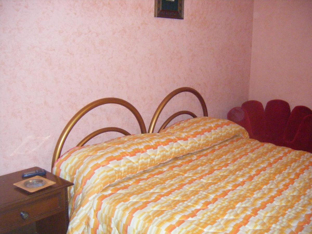 Robinia Apartment *
