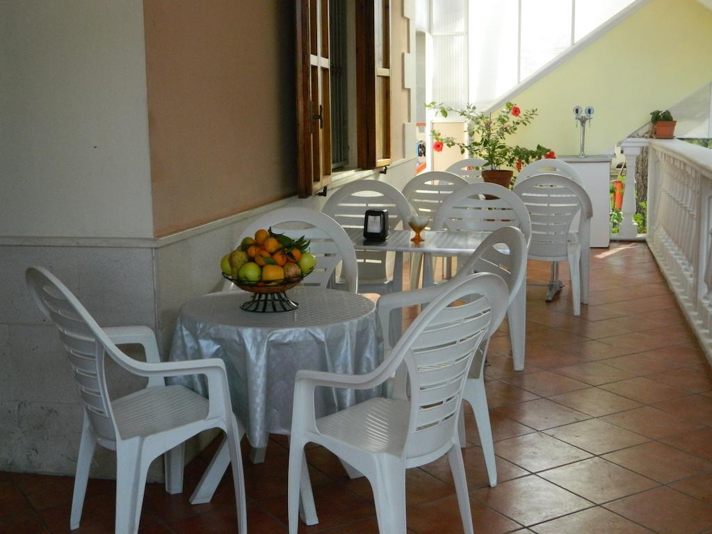 Apartment Robinia *